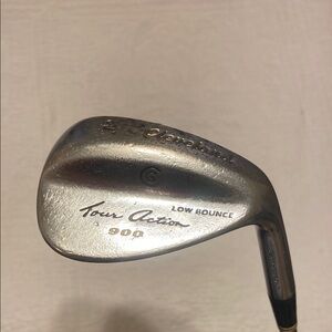 Cleveland Tour Action 900 60 degree sand wedge